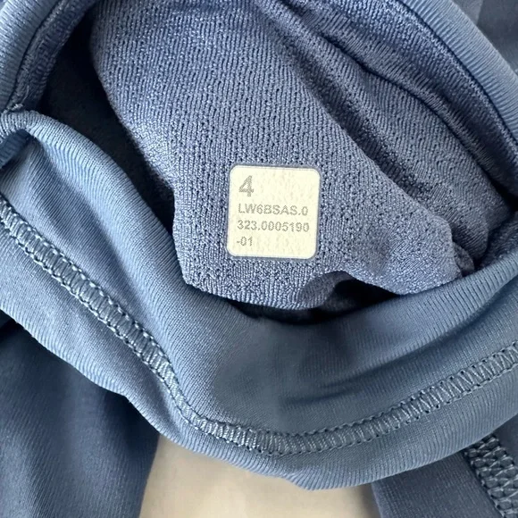 All the right places crop - Picture 2 of 4